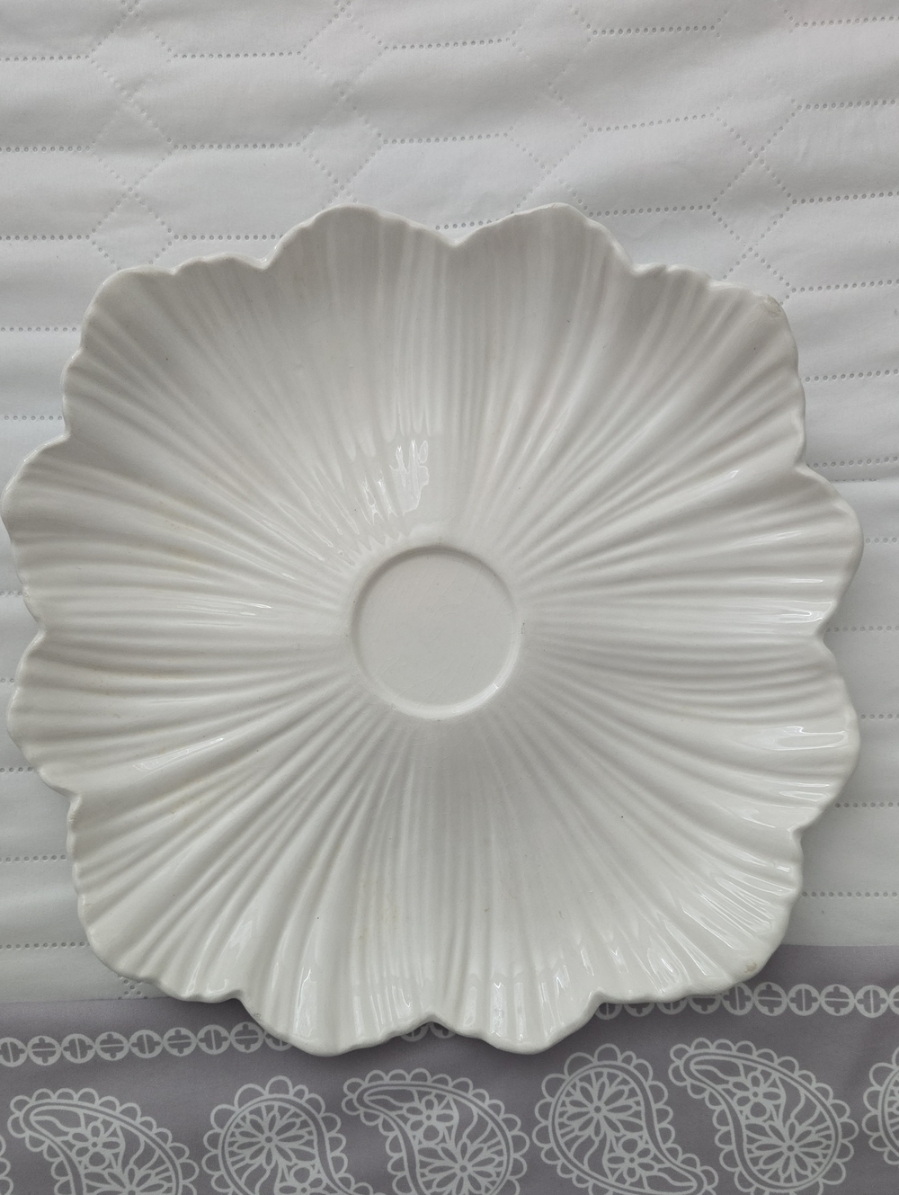 Vintange Handcrafted In Portugal White Ceramic Flower-Shaped Serving Platter